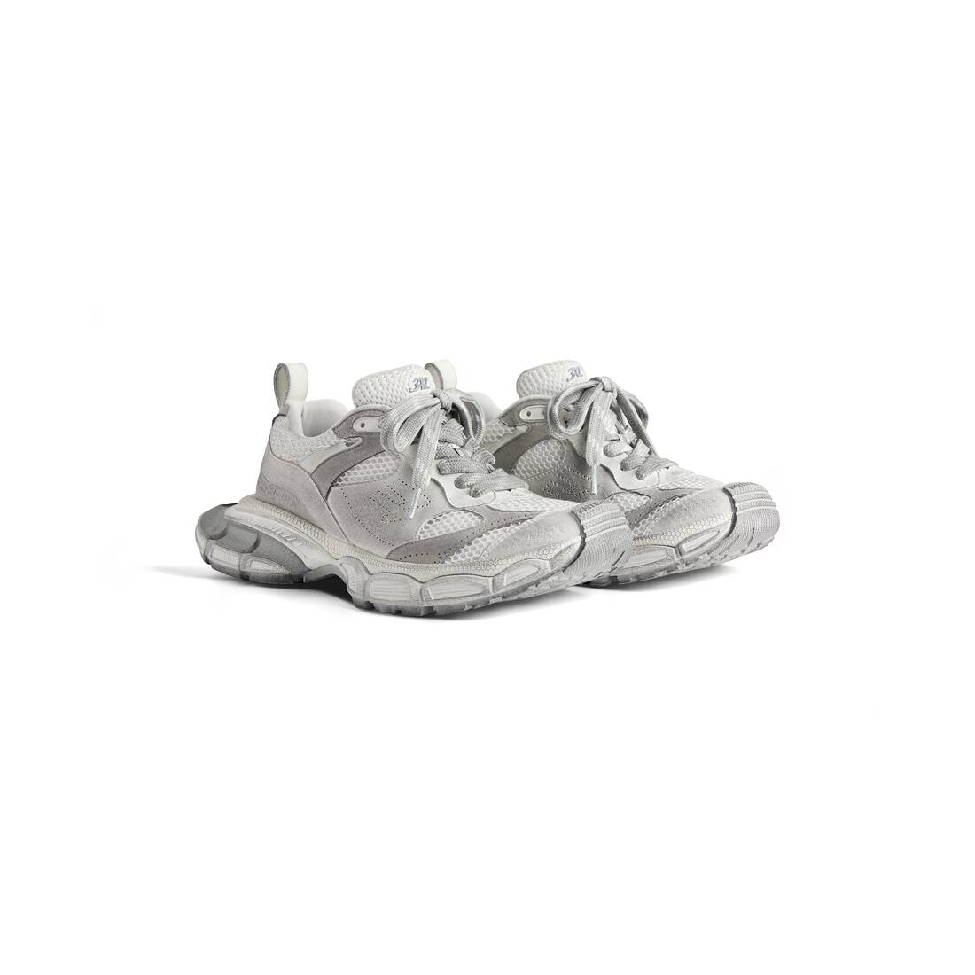 Women’s 3xl Sneaker  in Light Grey - Image 2